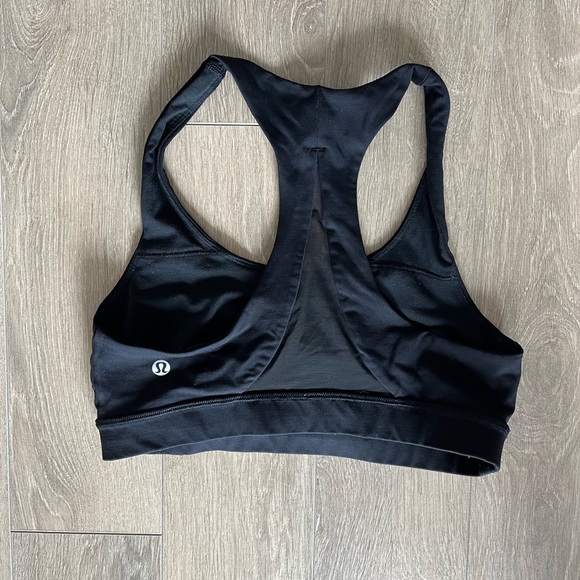 Black Lululemon sports bra - Picture 2 of 3